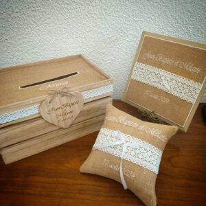 accessoires pour mariage champêtre cagette, livre et porte-alliances